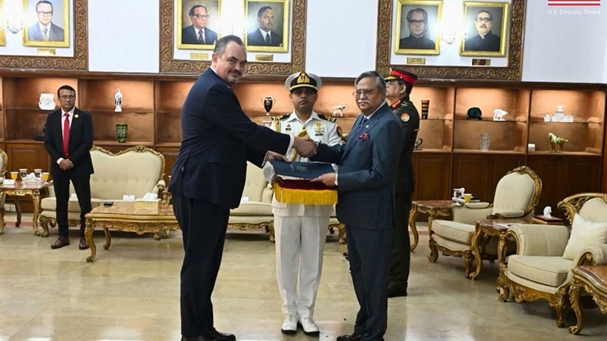 যুক্তরাষ্ট্র–বাংলাদেশ সম্পর্ক আরও দৃঢ় করতে আমি আগ্রহী: ক্রিস্টেনসেন